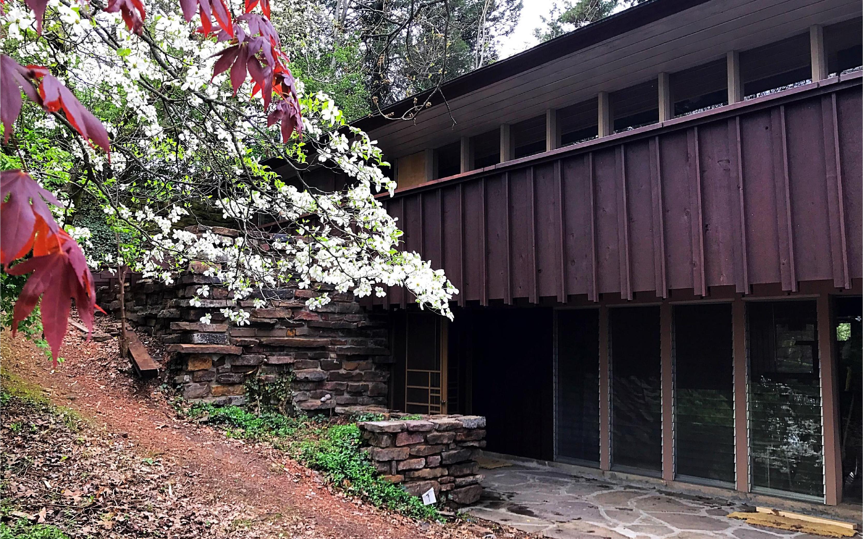 #caption2 U of A Preserves Fay Jones' Home in Real and Virtual Worlds