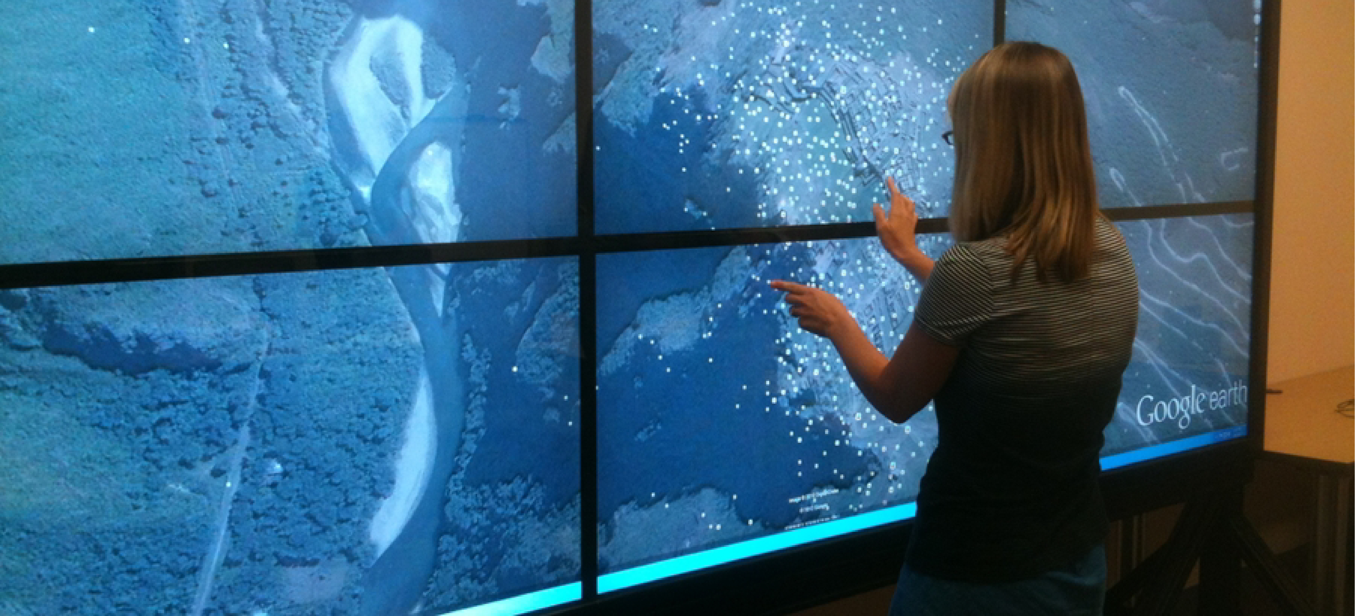 CAST Researcher Angie Payne demonstrates Google Earth using RazorVUE